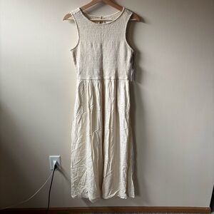 Cream Sleeveless Flowy Dress With Pockets NWT